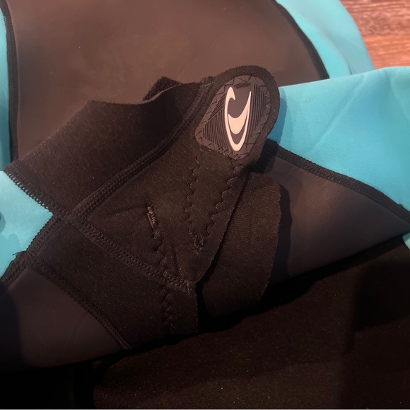 O’Neill body wet suit Beach rash guard swim suit - Picture 6 of 8